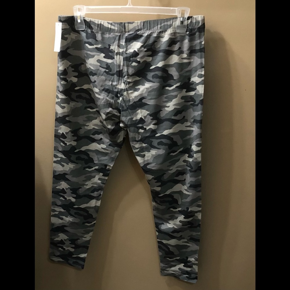 Camo gray ankle leggings for women. XXXL